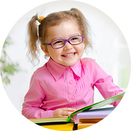 girl_with_glasses_reading